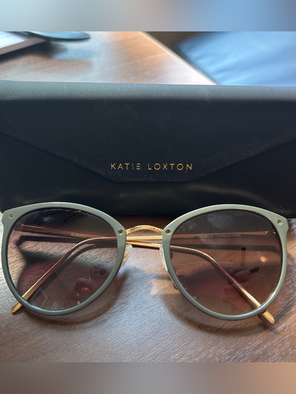EUC Katie Loxton khaki/gold sunglasses